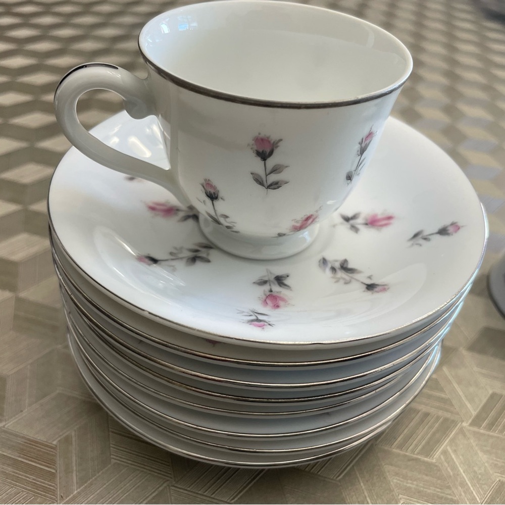 Harmony House Fine China Coffee Set - Picture 16 of 16